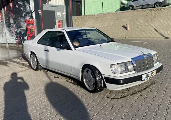 samochody osobowe Mercedes-Benz W124